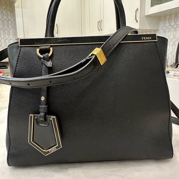 Fendi Petite 2Jours (“Petite Toujoure") tote bag. - Picture 2 of 16